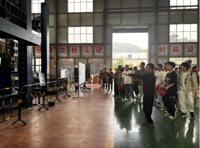 貴州大學土木工程學院師生到我院交通土建實訓基地開展生產教學實習
